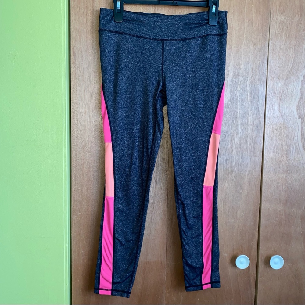 GAP Fit Athletic Workout Leggings • Size Medium